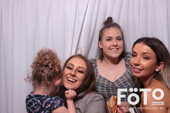 Billy's 21st | View more photos from the event at gallery.fotomachines.com.au/u/FOTOMachines/Billys-21st